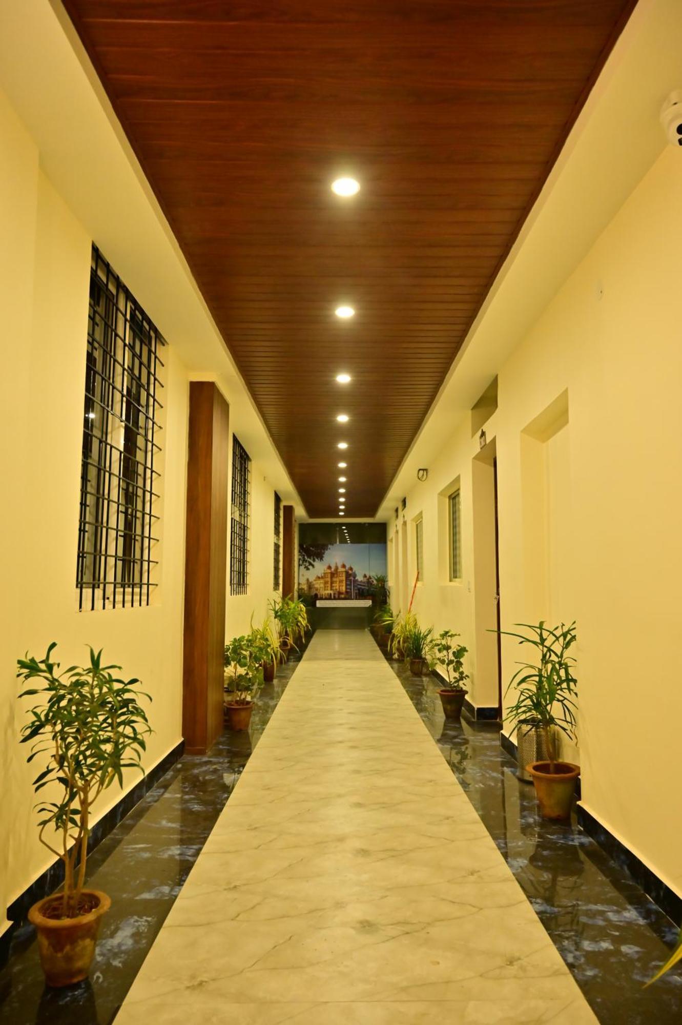 Hotel Boss Palace Mysore Exterior foto